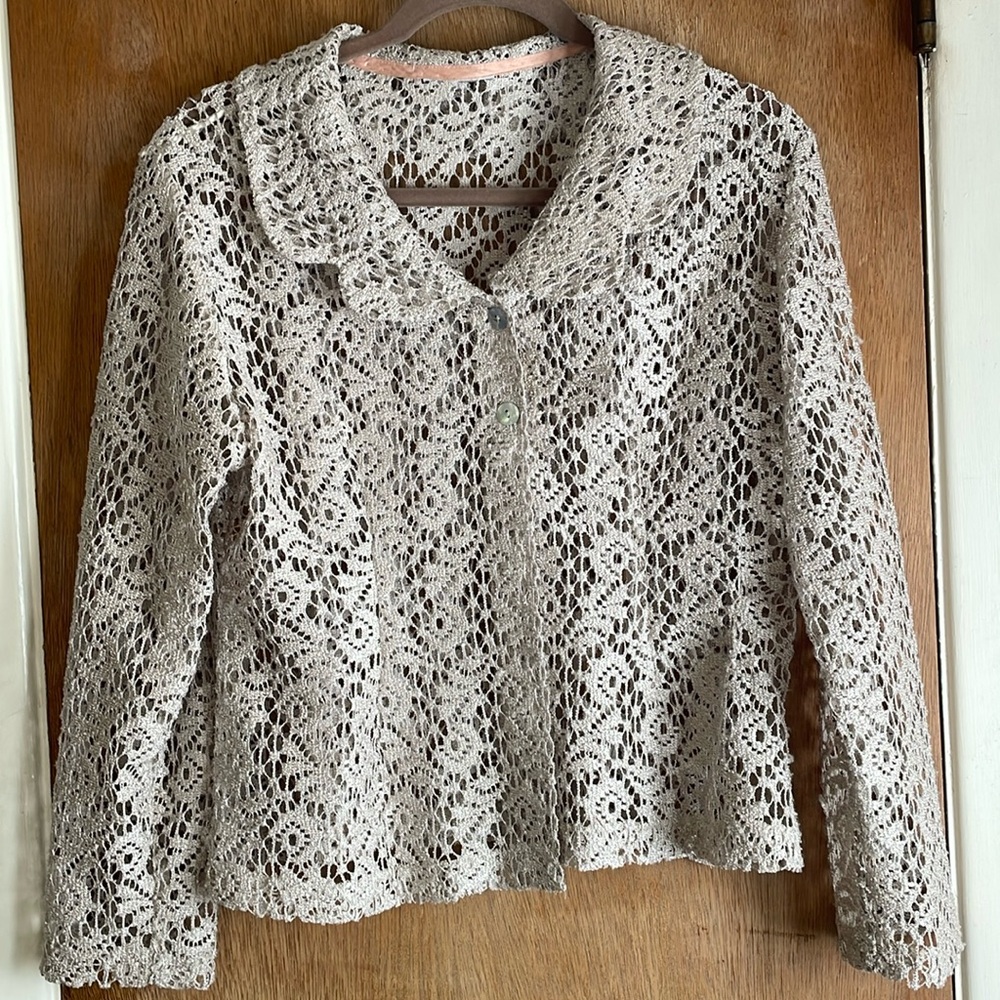 Ladies Vintage Dainty Ivory 2 Button Crochet/Knit Jacket Sz M
